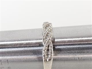 10K White Gold APX 1/4 CTW Round Baguette Diamond Weave Wedding Band Sz 7